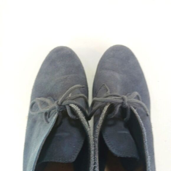 Crocs Womans Leigh Suede Wedge Bootie Gray Women 10 Lace-up 2.5 inch Heel....... - Picture 8 of 14